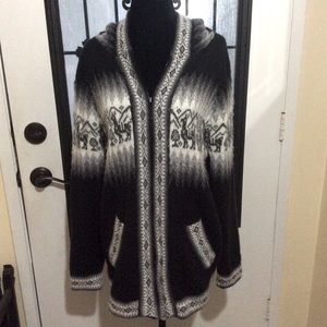 🦙 Handmade Alpaca hooded sweater 🦙